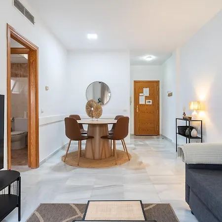 Stunning 1bed With Outdoor Dining In Center *