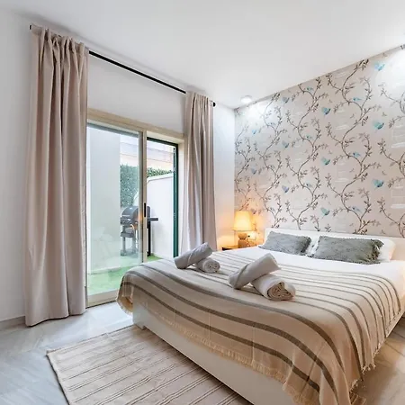 Stunning 1bed With Outdoor Dining In Center *